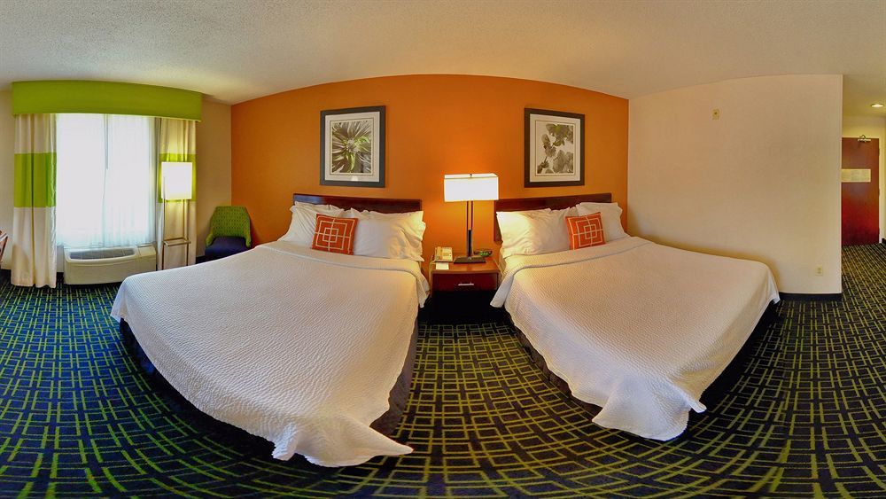 Fairfield Inn And Suites By Marriott Potomac Mills Woodbridge Exterior photo