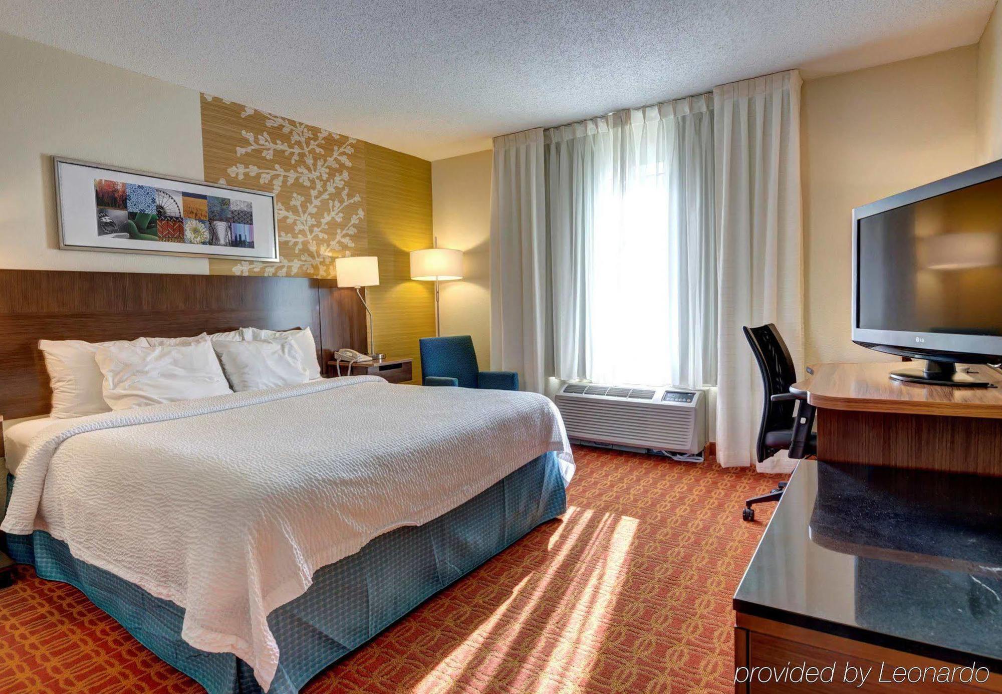 Fairfield Inn And Suites By Marriott Potomac Mills Woodbridge Exterior photo